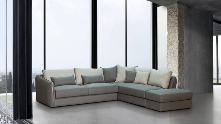 Διάσταση 290cm x 270cm

And the Oscar goes to…εργονομική σχεδίαση και αναπαυτικά καθίσματα! Ο γωνιακός αυτός καναπές θα γίνει ο πρωταγωνιστής στο σαλόνι σου. Κι επειδή οι λεπτομέρειες μετράνε, διαθέτει ένα διακριτικό διακοσμητικό ρέλι στο πάνω μέρος της πλάτης που τον κάνει ακόμη πιο ξεχωριστό. 